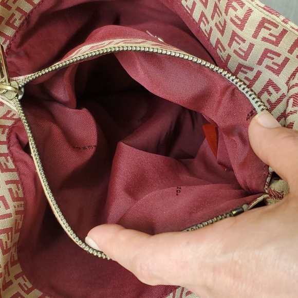 🤩Fendi Zucchino red canvas tote open top middle interior zipper compartment - Picture 11 of 16